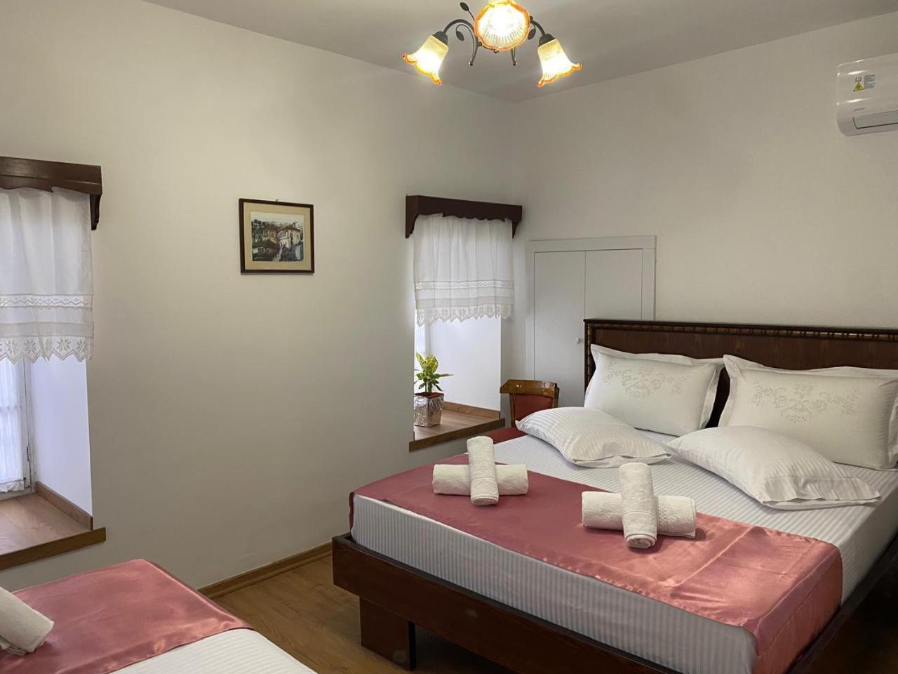 Yuri Guest House Gjirokaster Exterior photo